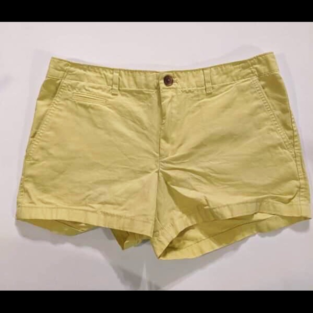 Gap Mid-Rise Twill Summer Shorts
